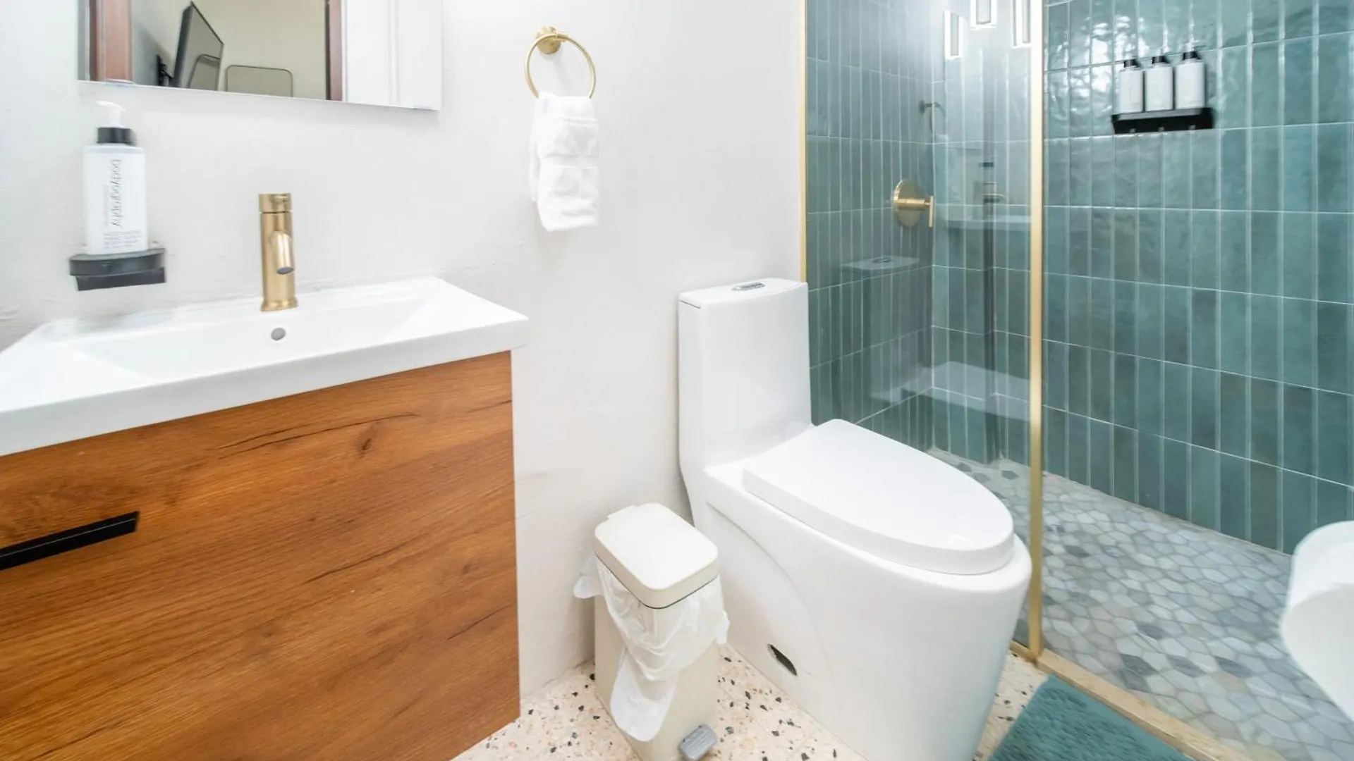 Room 3 Vibrant Walkable Hub In Santurce San Juan Puerto Rico